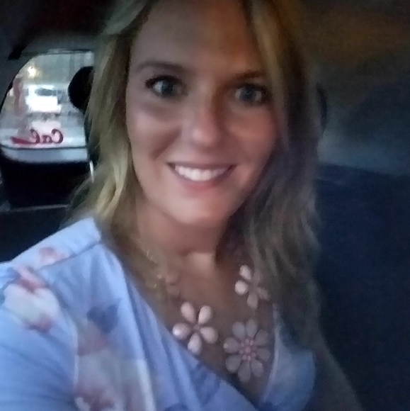 Meet your Posher, Hadleigh - Picture 1 of 1